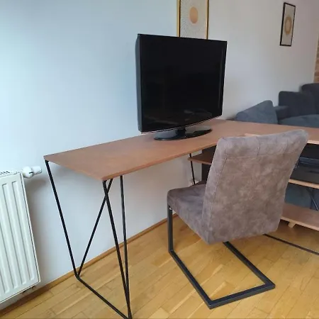 Апартаменты Quiet Loft Great For Couples & Families Прага