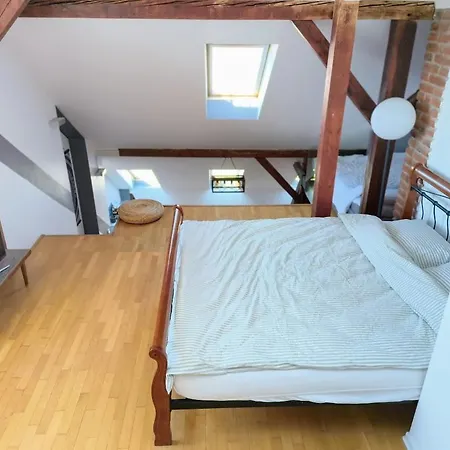 Quiet Loft Great For Couples & Families Прага