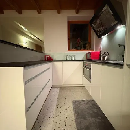 Апартаменты Quiet Loft Great For Couples & Families