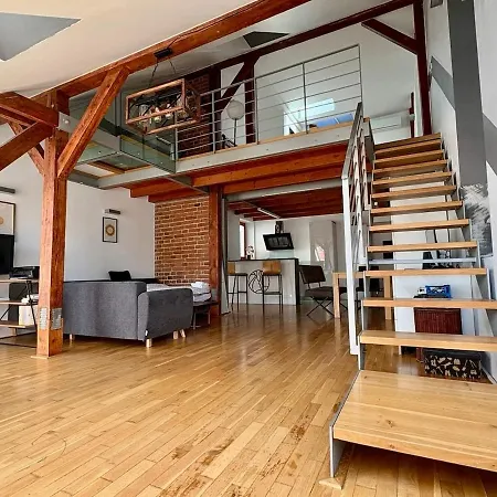 Quiet Loft Great For Couples & Families Прага