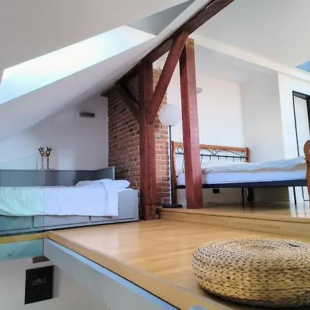 Апартаменты Quiet Loft Great For Couples & Families